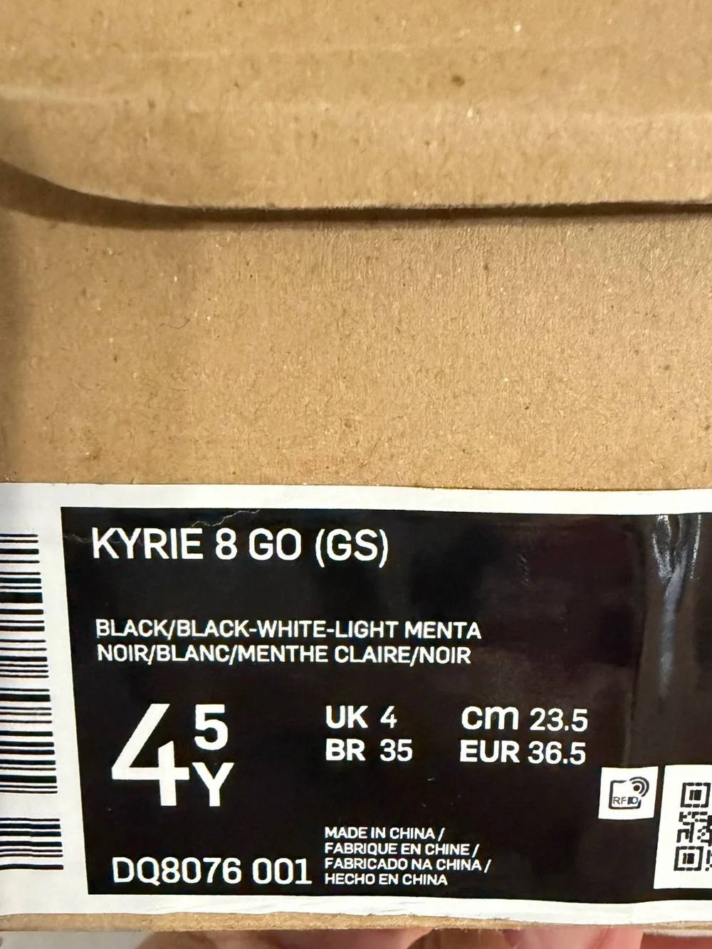 Nike Kyrie Irving 8 Go Youth Sneakers